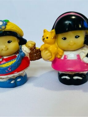 Little people Sonya Lee Figures